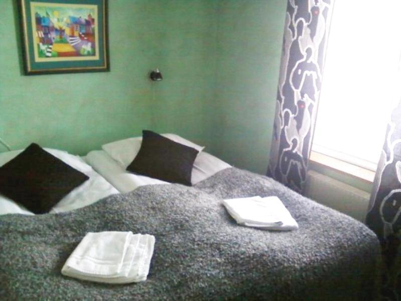 Bed & Breakfast Bed & Breakfast